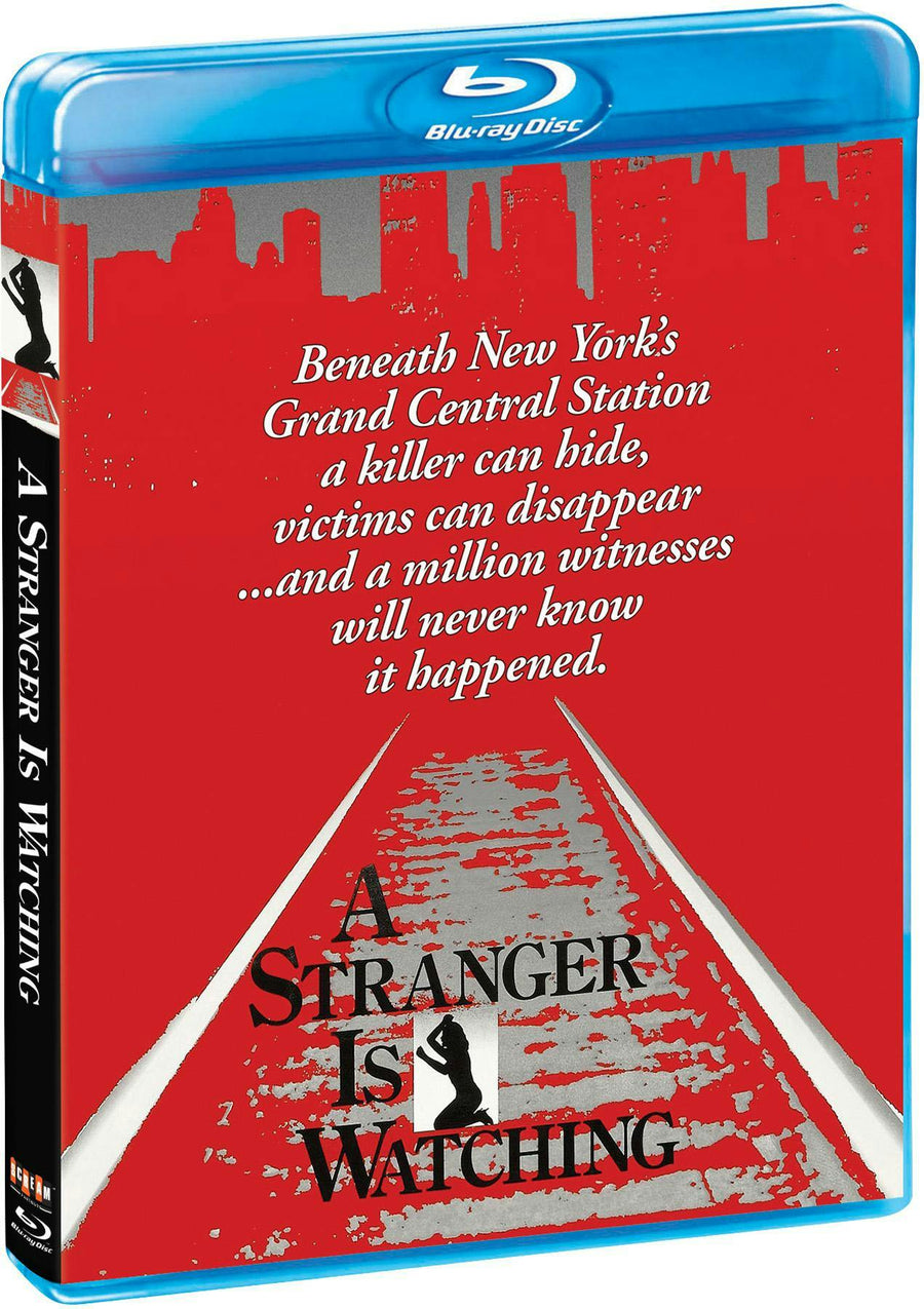 A Stranger Is Watching [Blu-ray]